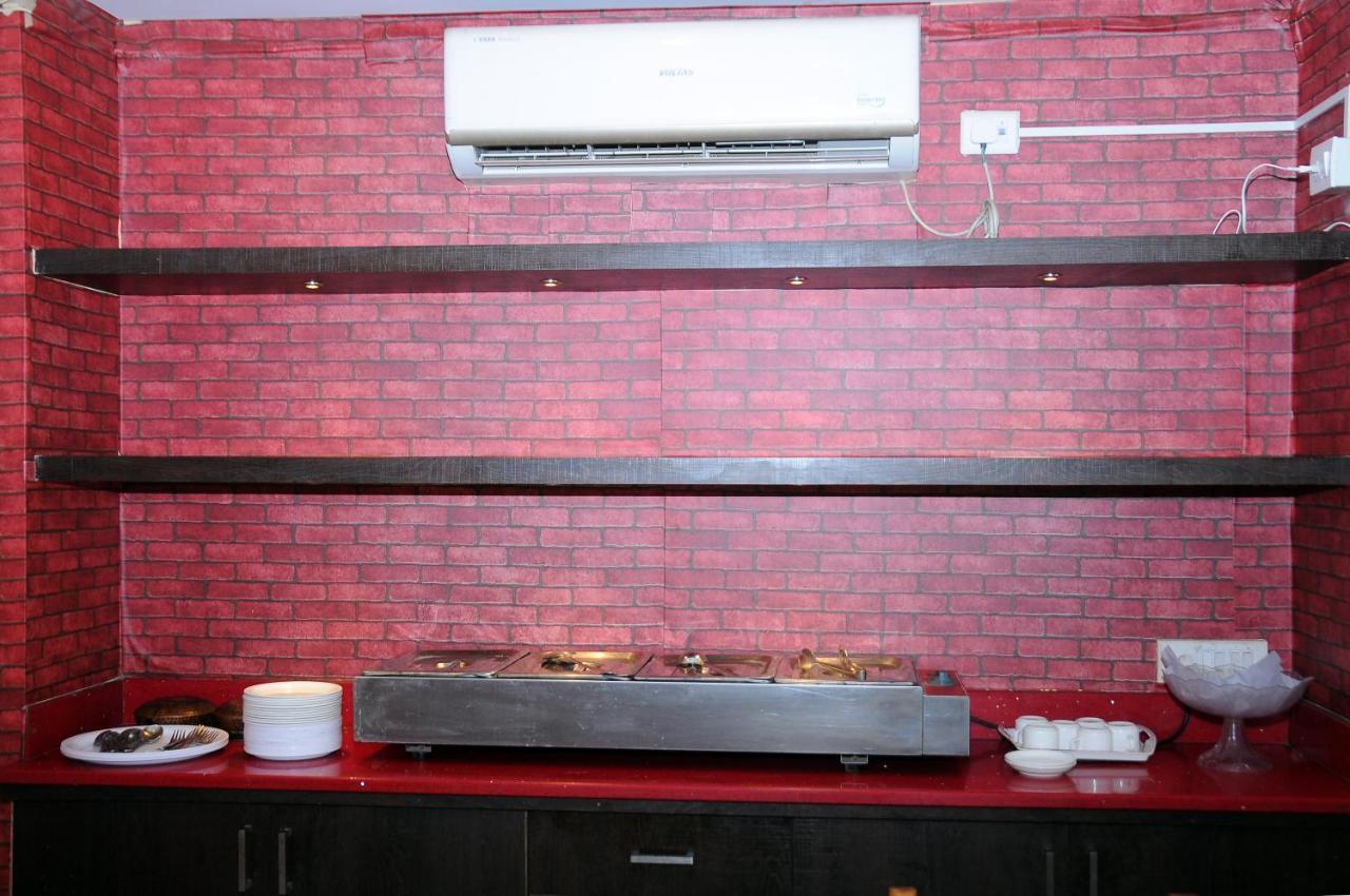 Hotel Pratz Inn Haydarabad Dış mekan fotoğraf
